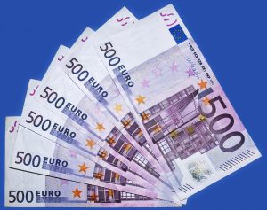 Home Geld lenen om te shoppen: tips voor verstandig lenen en aankopen. Leer wanneer een kleine lening verstandig is.